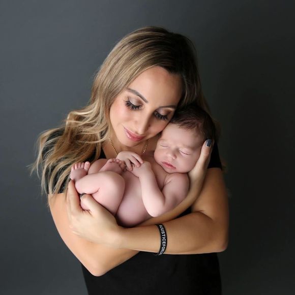 Meet your Posher, Sarina - Picture 1 of 1